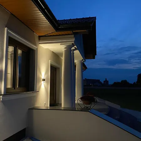 Dworek Pod Krzyztoporem Ujazd Agroturystyka Iwaniska Exterior photo