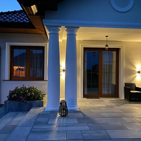 Dworek Pod Krzyztoporem Ujazd Agroturystyka Iwaniska Exterior photo
