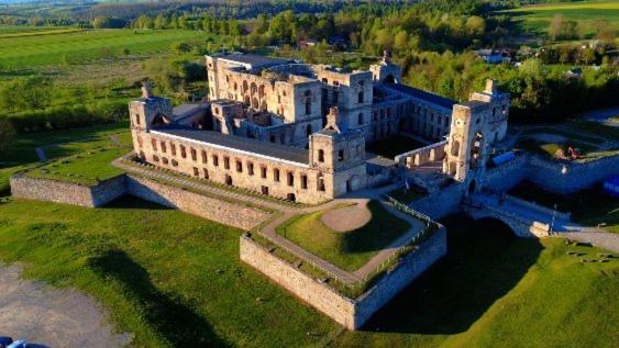 Dworek Pod Krzyztoporem Ujazd Villa